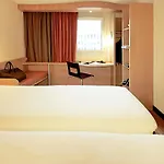 Ibis Centre Marlborough Street Hotel 2*