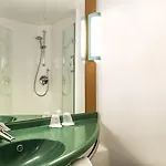 Ibis Centre Marlborough Street Hotel 2*