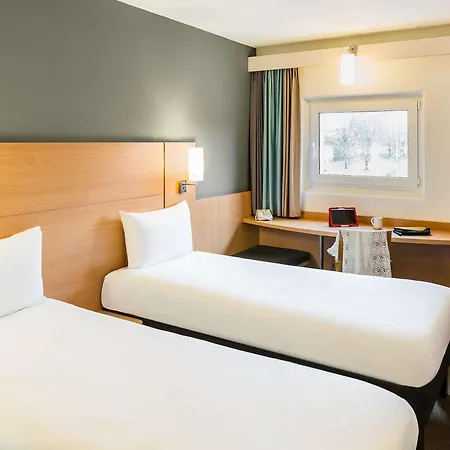 Ibis Leeds Centre Marlborough Street Hotel 2*