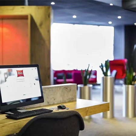 Ibis Centre Marlborough Street