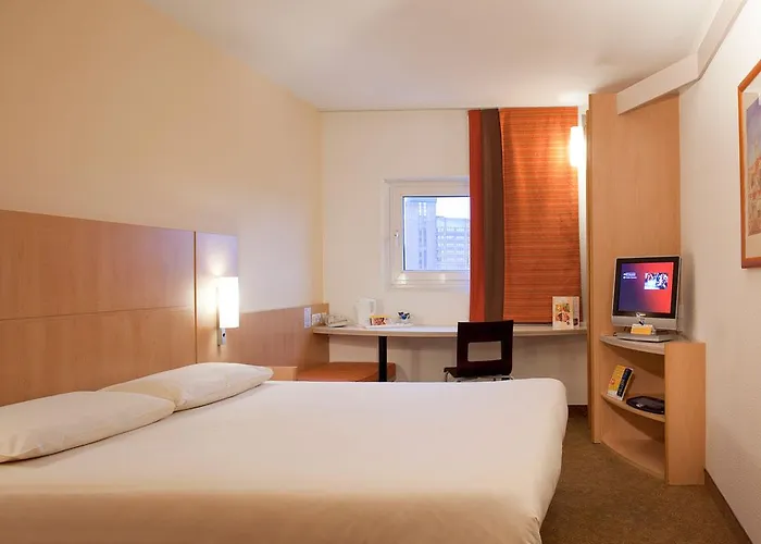 Ibis Centre Marlborough Street Hotel