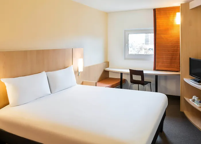 Hotel Ibis Centre Marlborough Street 2*