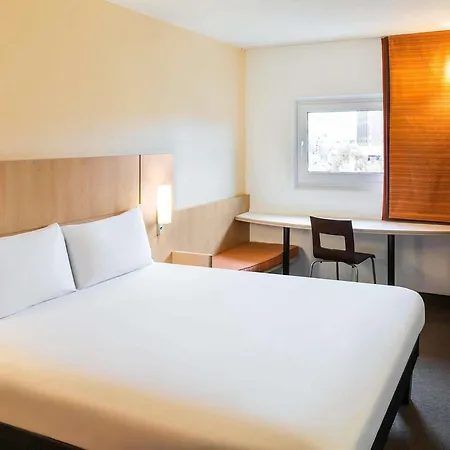 Ibis Centre Marlborough Street 2* לידס
