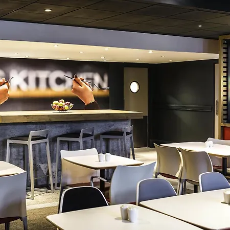 Ibis Centre Marlborough Street Лідс