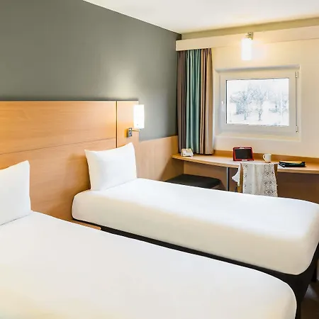 Ibis Centre Marlborough Street Hotel 2*
