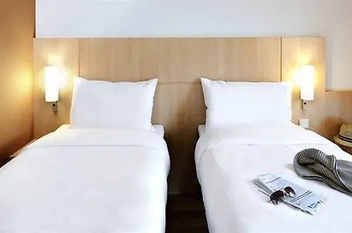 Ibis Centre Marlborough Street