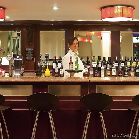 酒店 利兹中心马尔堡街宜必思酒店 2*