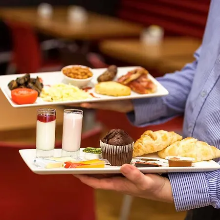 酒店 利兹中心马尔堡街宜必思酒店 2*