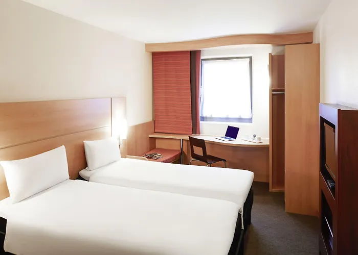 Ibis Centre Marlborough Street Отель Лидс